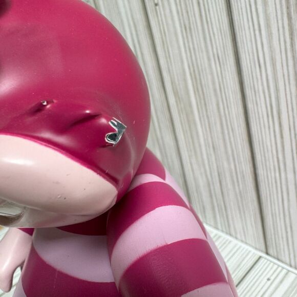 Alice in Wonderland Cheshire Cat with Glowing Eyes Light up Disney - Picture 10 of 12